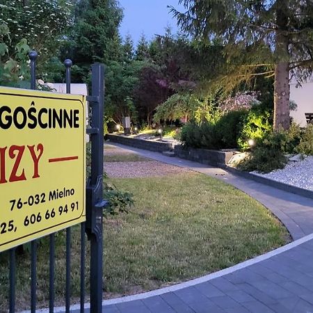 "U Izy" Pokoje Goscinne I Przyczepy Campingowe Mielno  Exterior photo