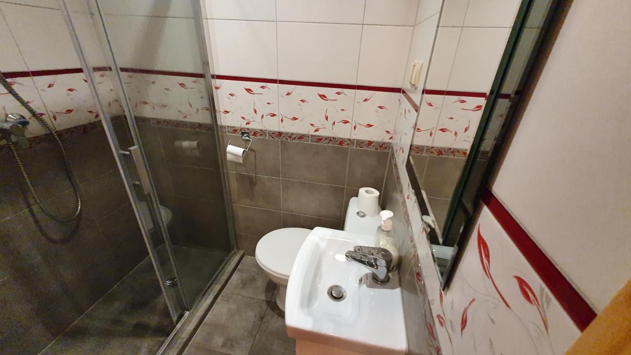 "U Izy" Pokoje Goscinne I Przyczepy Campingowe Mielno  Exterior photo