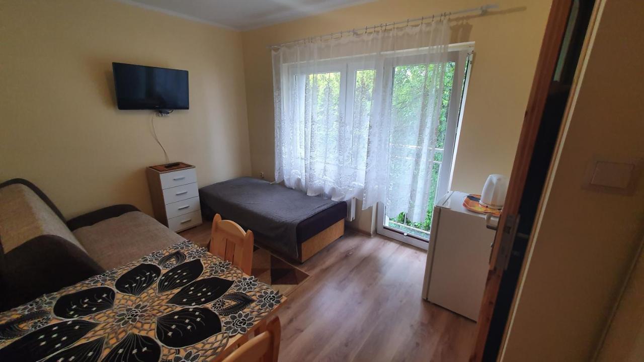 "U Izy" Pokoje Goscinne I Przyczepy Campingowe Mielno  Exterior photo