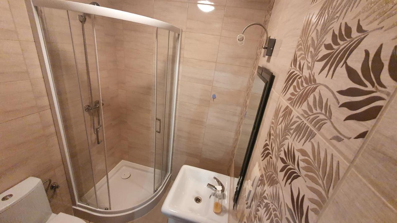 "U Izy" Pokoje Goscinne I Przyczepy Campingowe Mielno  Exterior photo