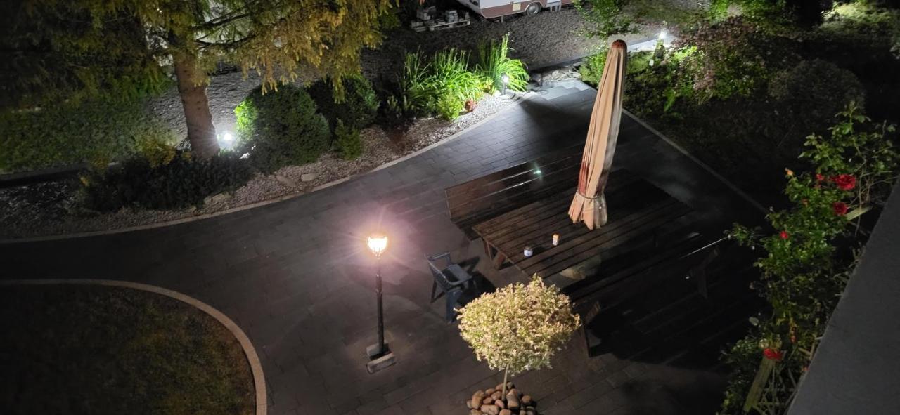 "U Izy" Pokoje Goscinne I Przyczepy Campingowe Mielno  Exterior photo
